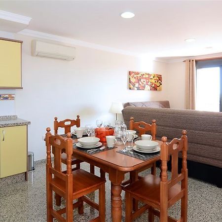 פואנגירולה Nuria Sol Apts מראה חיצוני תמונה